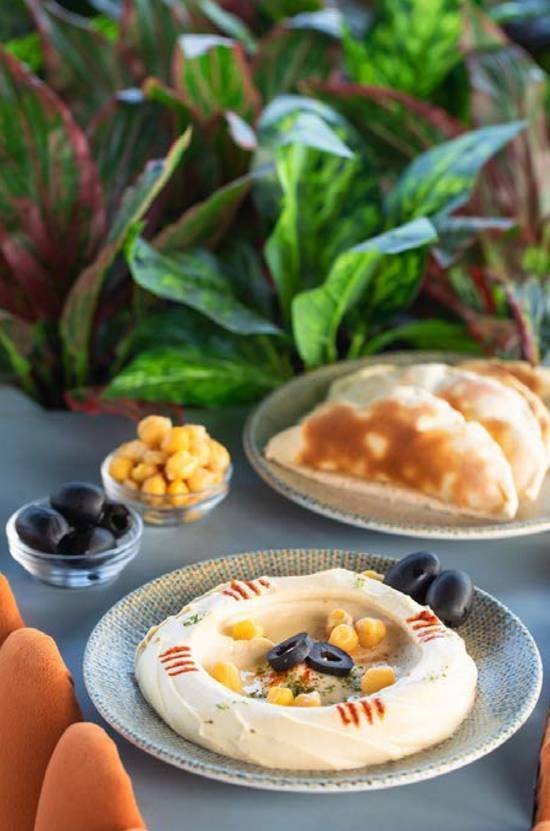 classic-hummus-Chef-Shankar-Kokkula-Culinary-Expert